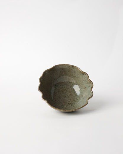 Jiggle bowl